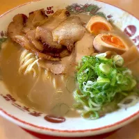 味玉豚トロこってりラーメン大盛🍜|buhizouさん