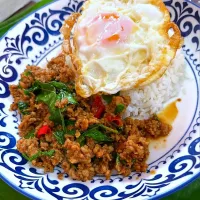 Pad Gaprao Moo Sap & Kai Dao 🤤