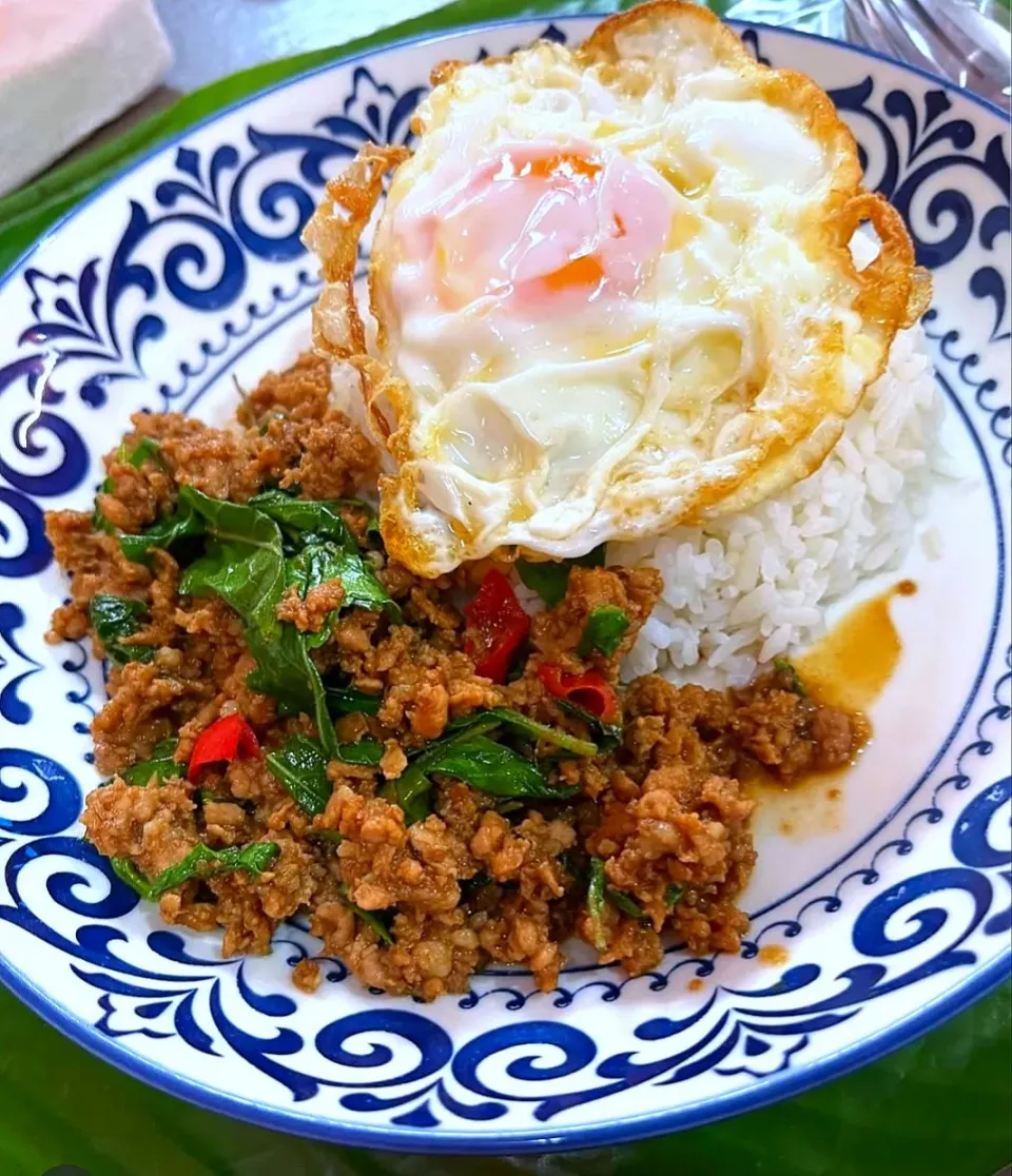 Pad Gaprao Moo Sap & Kai Dao 🤤|An'leeさん