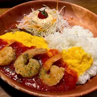 角切りトマトとシュリンプのオムバーグディッシュ|はっちぃさん