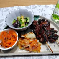 レバ串とナスのお浸し、チーズちくわで晩酌|おかめんさん