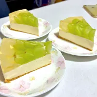 シャインマスカットレアチーズケーキ|藤沢豪さん