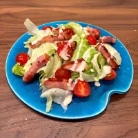 ミニトマトとベーコンのシーザーサラダ🍅🥓|りさこさん
