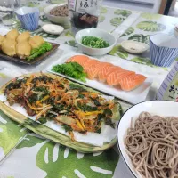 ざる蕎麦、かき揚げ作ってお昼ご飯です✨| rikako♪。.:＊さん