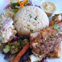 🌿 Wholesome Goodness!
From LÀ Delightables and Catering – here's a nutritious plate you'll  fall in love with:
✨ Herbed Mashed Red Potatoes & White Radish
✨ St|Anna Victorious Austinさん