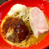 ハンバーグアラビアータ+温玉🍜🌶️|toshi,I🍴さん