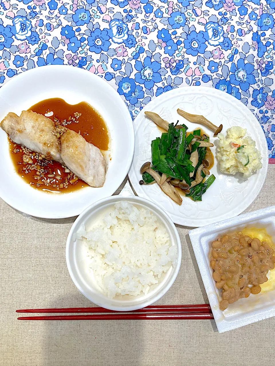 さわらの香味ダレとしめじニラの炒め|おしゃべり献立さん