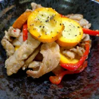 ズッキーニと豚肉のしょうがポン酢炒め| はるみさん