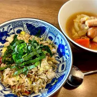 あまり物ランチ  ジャスミンライスのジャコ焼き飯 & ソーセージとキャベツのスープ|リフルシャッフルさん