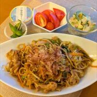 ☆焼きそば　☆ゴーヤシーチキンあえ　☆トマト　☆枝豆　☆塩ゼリー|chikakoさん
