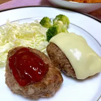 オーブンレンジでハンバーグ🍽️|keitanさん