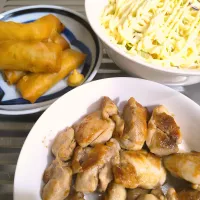ただ焼いた鶏モモと揚げ春巻きとキャベツ千切り♪| 時雨さん