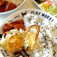 おっさんワンプレート　ひじき　目玉の親父　唐揚げチリソース味　ほうれん草　サラダ| ひげおやじさん