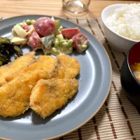 サーモンフライ・夫サラダ・塩昆布ゴーヤ/250803