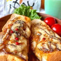 椎茸のつぶマヨハニートースト