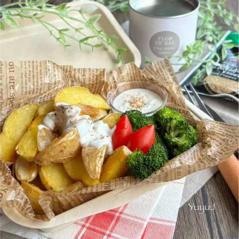 「ＭＣ　完熟赤胡椒（あらびき）袋入」を使ってみたSnapdishの料理・レシピ写真:ガーリックポテト　ヘルシーサワークリームディップ