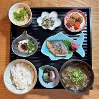 朝食