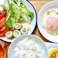 昼食 目玉焼きなど|ふわふわさん