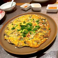 Pan fried baby oysters with scrambled eggs| skyblueさん