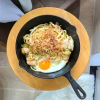 だし醤油味✽ホルモン焼きうどん|mi_neneco♪さん