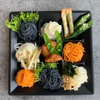めちゃくちゃインパクトある備長炭そうめんとみかんそうめん|らぴすらずり(らぴ)さん