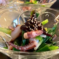 本当は　わけぎでやりたかったが何処にもない為　小ネギで代用🥬　イカとネギの甘味噌和え|♥ M ♥さん