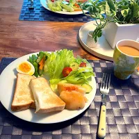 ローゼルさんちの朝ごはん　2025・8・5|ローゼルさん