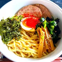 リモートワークのおひとり様ランチ🍜冷やし煮干しラーメン