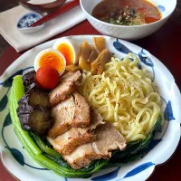 冷やし坦々つけ麺  ~ごまだれyummy!|とんちんさん