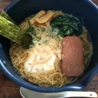 #マルチョンラーメン🍜|むーちよさんさん