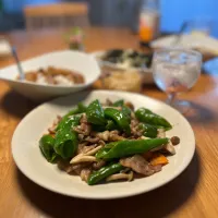 8/1の夕食　万願寺とうがらしと肉炒め|yoneさん