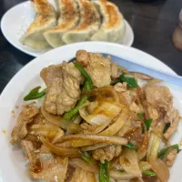 焼肉丼と餃子|Atsunobu Kuboさん