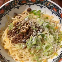 汁なし担々麺 味玉 やみつき餃子|rockiさん