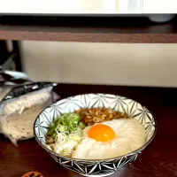 冷凍蕎麦で『なめことろろ蕎麦』