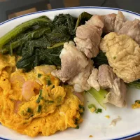 Mummy cook dish egg fried shrimp, vegetables steam pork ribs|信生さん