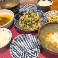 鶏肉ときゅうり、しそのさっぱり和え|シロクロの男ふたりごはんさん