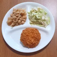 切り干し大根と大豆の煮物、キャベツのおかかスロー、メンチカツ|ナナさん