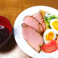 具だくさん冷やし麺