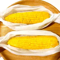 クッキングペーパーで蒸しとうもろこし🌽| HAMI69さん