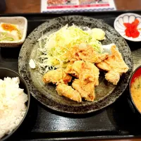 鶏のから揚げ定食 880|Blue Moon Caféさん
