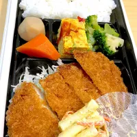三元豚ロースとんかつ弁当(豆藤)|なおさん
