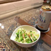 ブロッコリーの茎にマヨと七味|かっちゃん杉さん