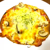 トルティーヤにマッシュルームピッツァ🍕| Akira Sugiharaさん
