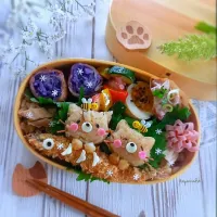 🌿🐟️😽🌿🐟️😻
ネコちゃんお魚get✨
炊き込みご飯弁当|ayano.adshさん