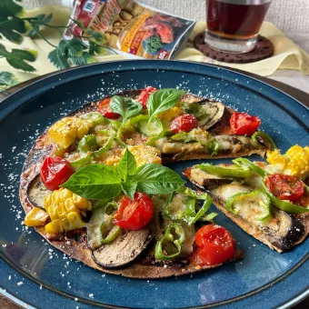 Snapdishの人気料理写真:トルティーヤde夏野菜noクリスピーピザ