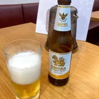 〆のタイビール4本目は超メジャーのシンハービール（実況中継中）|なびさん