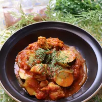 鶏肉とズッキーニのスパイシートマト煮🍅