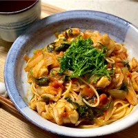チキンとほうれん草のトマトチーズパスタ🍝