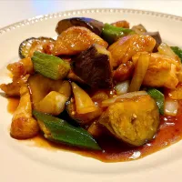 鶏と夏野菜の黒酢炒め🥢|chibiさん
