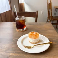桃のチーズケーキとコーヒー|ちゃみこさん